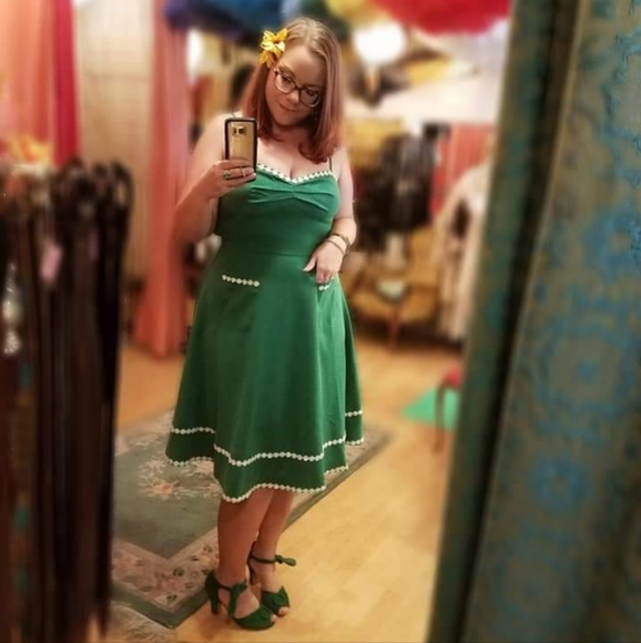 Miss L Fire Loretta Green Classic Ruched Peep Toe Suede Pumps - Picture 7 of 7